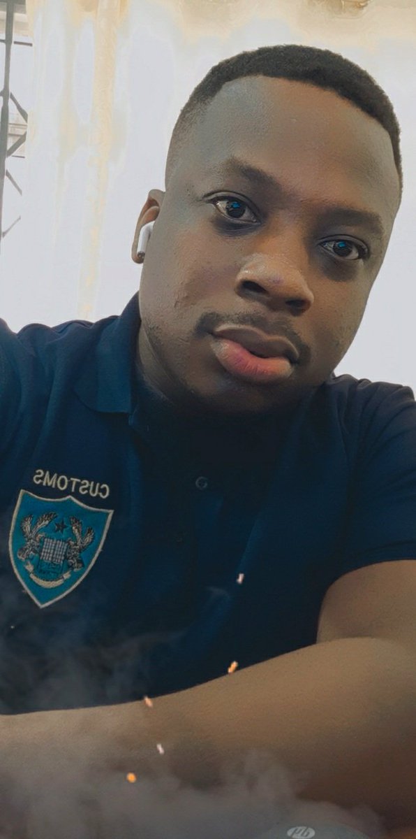 pkafedo's tweet photo. Can I be your LOML? #FatherOfADE #SKiP https://t.co/gfKSZme3iq