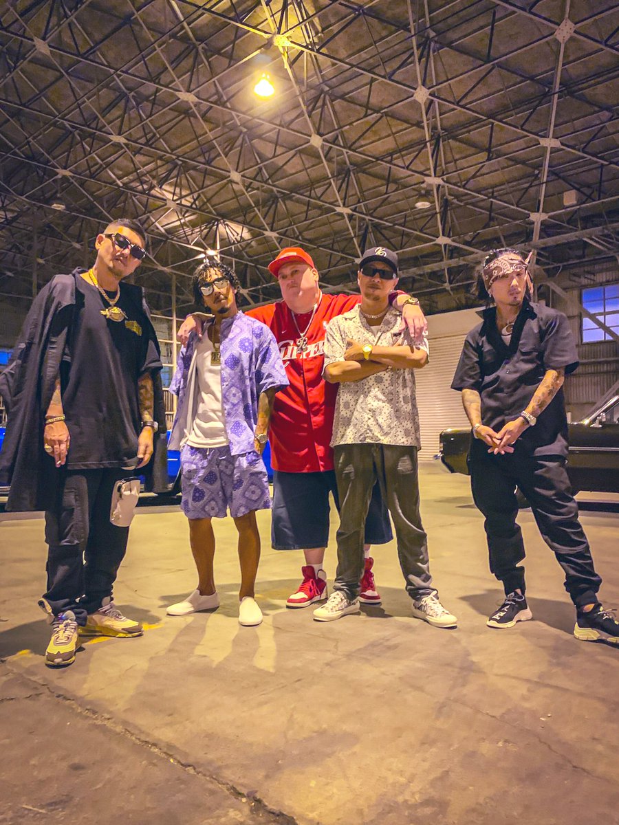 HOKT_OFFICIAL's tweet photo. 懐かしむのも良しOGラッパーの今のリアルな姿を楽しむも良し
HOOD SOUNDが再始動するぜ
大人のHIPHOP を感じてください
#HOKT #DJGO #BIGRON #GAYAK
#KAYZABRO #HOODSOUND
THE LEGENDARIES MV
https://t.co/APYBVA5CFD https://t.co/1ODRUSYHRq