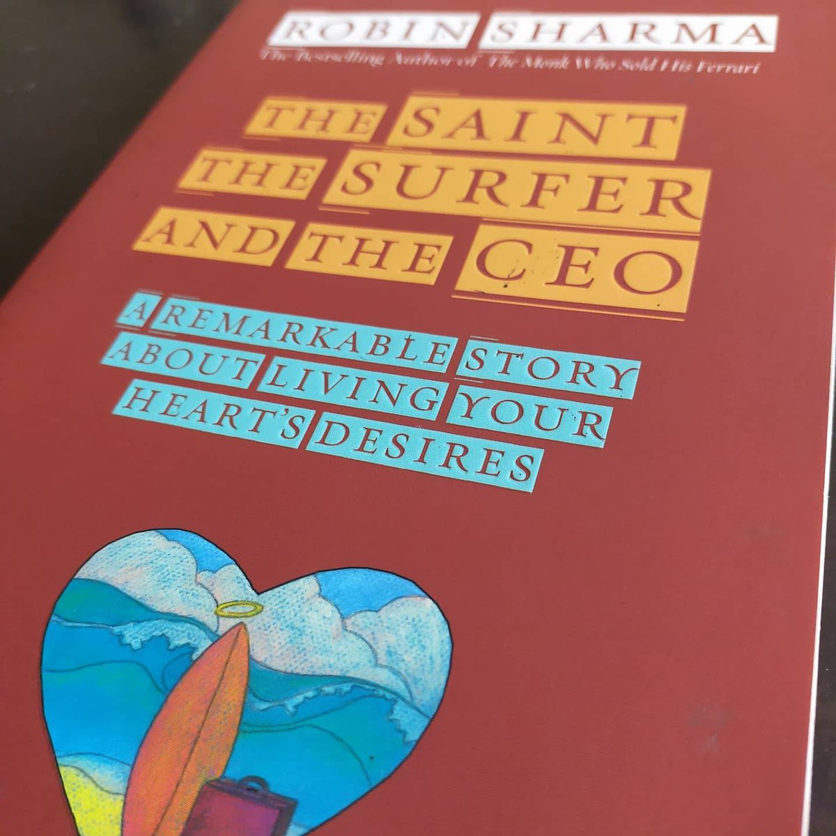 Sidvdart's tweet photo. Bringing back one of my favorite reads!!! 🔥🔥

#sidd #siddahmedinc #siddahmed #books #booksiread #robinsharma #liveyourlife #livingyourheartsdesire #booksrecommended #booksforstudents https://t.co/Nt1JoJmKVI