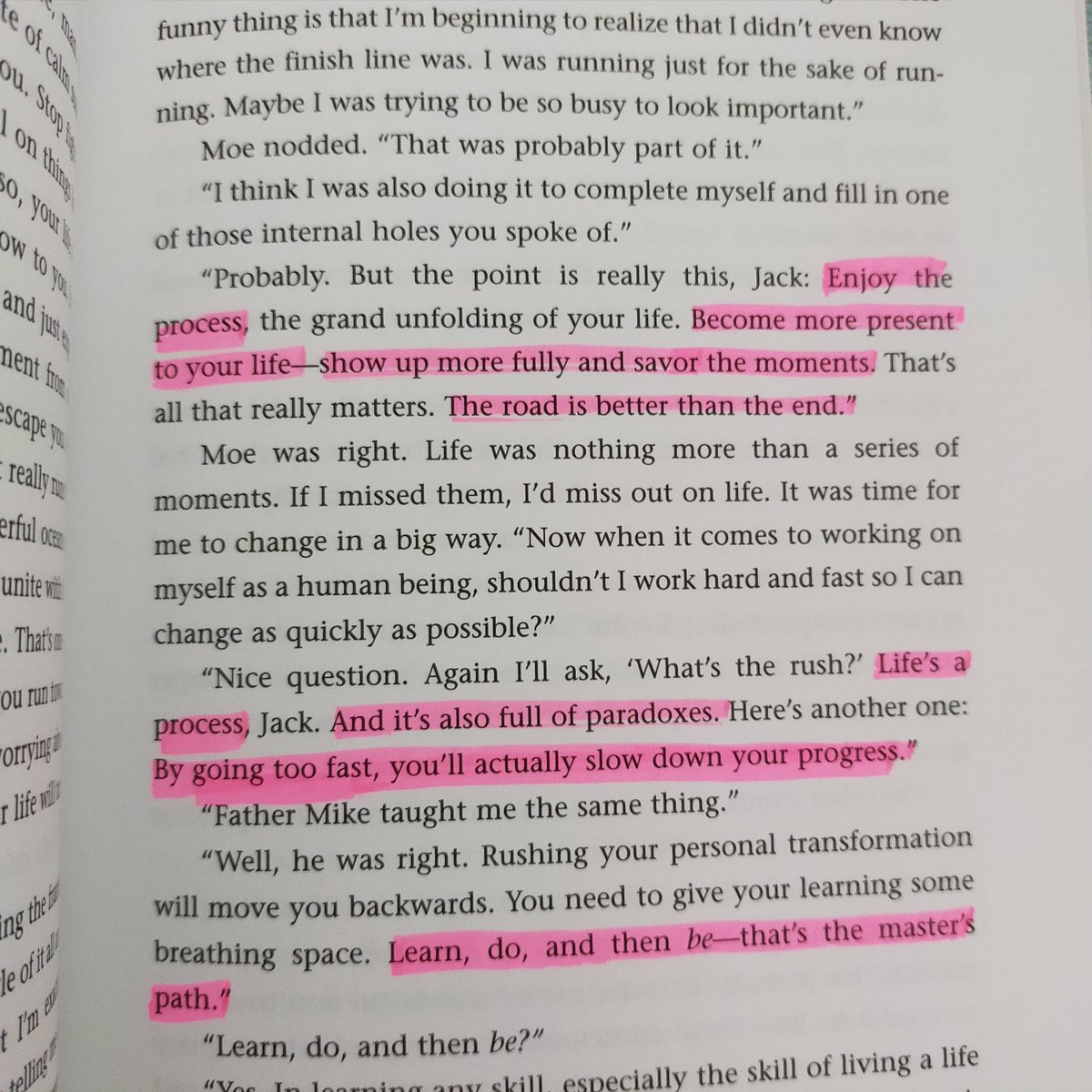 Sidvdart's tweet photo. Bringing back one of my favorite reads!!! 🔥🔥

#sidd #siddahmedinc #siddahmed #books #booksiread #robinsharma #liveyourlife #livingyourheartsdesire #booksrecommended #booksforstudents https://t.co/Nt1JoJmKVI