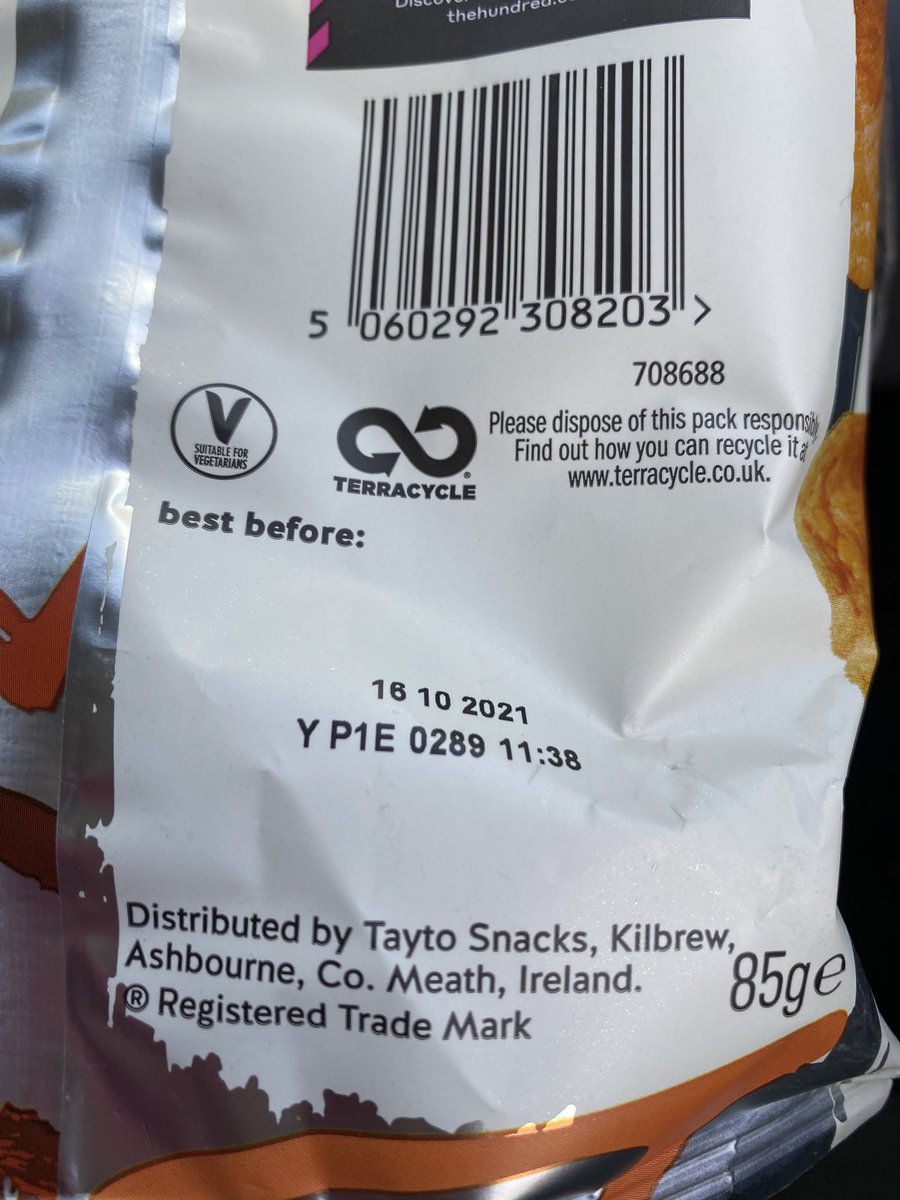 Kev_Challis's tweet photo. @popchips there seems to be a slight issue with a packet of barbecue flavour I have just bought... there is no flavouring at all, just some flavourless potato https://t.co/JWmzwBLsLU
