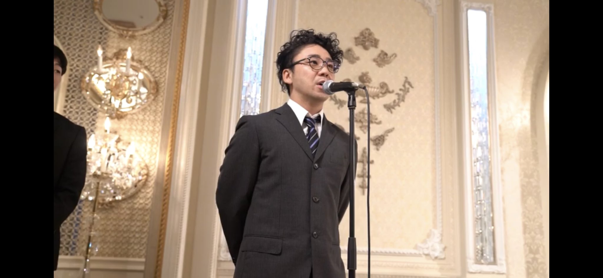 はじめん 去年 結婚式の主賓挨拶をaraさんにやって頂いたんだけどバズってる 主賓挨拶 お笑いも交えて 締めるところ締める 感動の結婚式スピーチ T Co Dswexf8dnd Youtubeより
