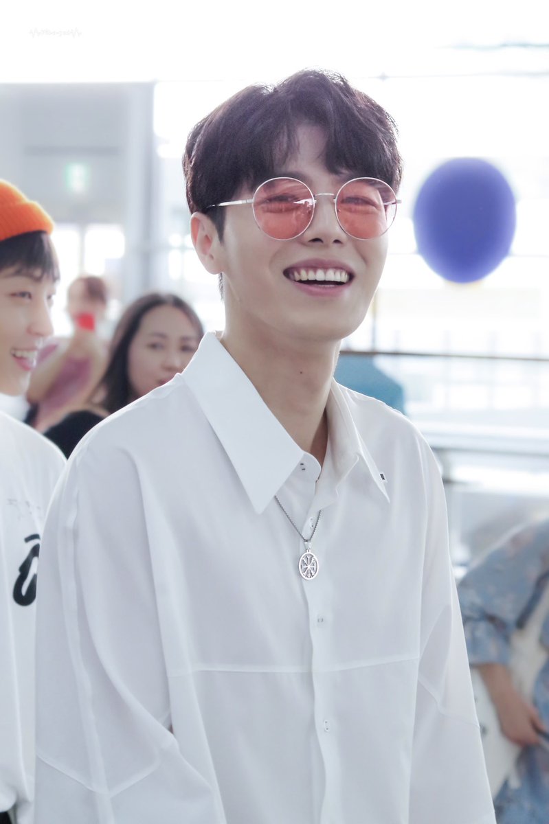 재형아 생일축하해요💖
처음 본 그날부터 나의 별이고 빛이야. 
한해 앞으지말고 좋은 일만 가득하길 바래요. 사랑해. 떨어져 있어도 마음은 항상 곁에 있을거야. 
<a href="/TheRoseSound/">The Rose Sound</a>
#HappyJaehyeongDay #Happy_Jaehyeong_Day  #TheRose #JAEHYEONG #이재형 #더로즈
약속 못지켜서 미안해;ㅅ;