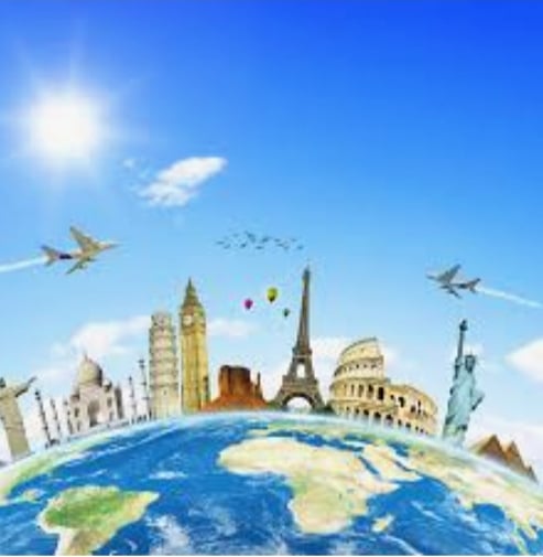 Cari vascituristi buon giorno. Abbiamo bisogno di un vostro parere. In quanto viaggiatori quali sono gli accessori che non dovrebbero mai mancare per rendere più confortevoli i vostri viaggi.