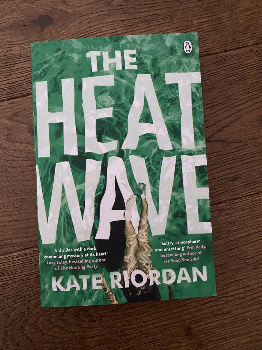 JaneFallon's tweet image. Day 1: The Heatwave by @KateRiordanUK #JanesJulaBokaFlodGiveaway