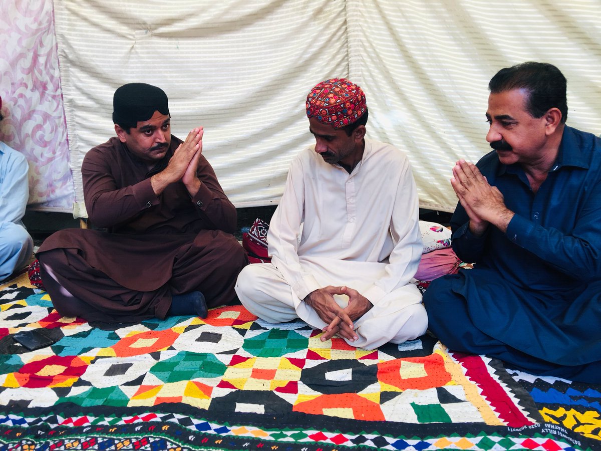 NoonariShafqat's tweet photo. Today 03-11-2020
#Ex_Chairman MC Qasimabad Mr @kashifshoroppp sb Offered Condolence with Mr #GM Chandio on Sad Demise of His Father Rais Shoukat Chandio at Al-Shehbaz Colony Ward No-14 MC Qasimabad #PS_62 HYDERABAD ...
@BBhuttoZardari @jamkhanshoro https://t.co/vsPeby5p5O