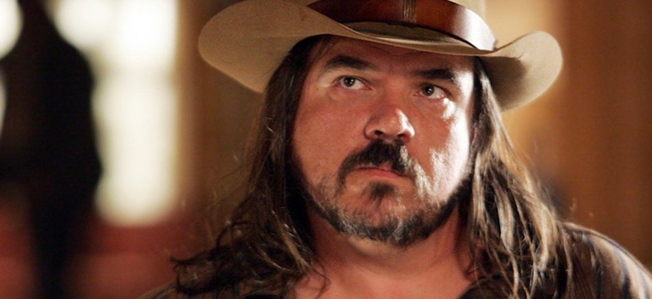  #TheMandalorian    @WEarlBrown (Preacher, True Detective, Deep Impact) play the Weequay bartender. He was Dan Dority, the barman in Deadwood... where Timothy Olyphant was the Sheriff!