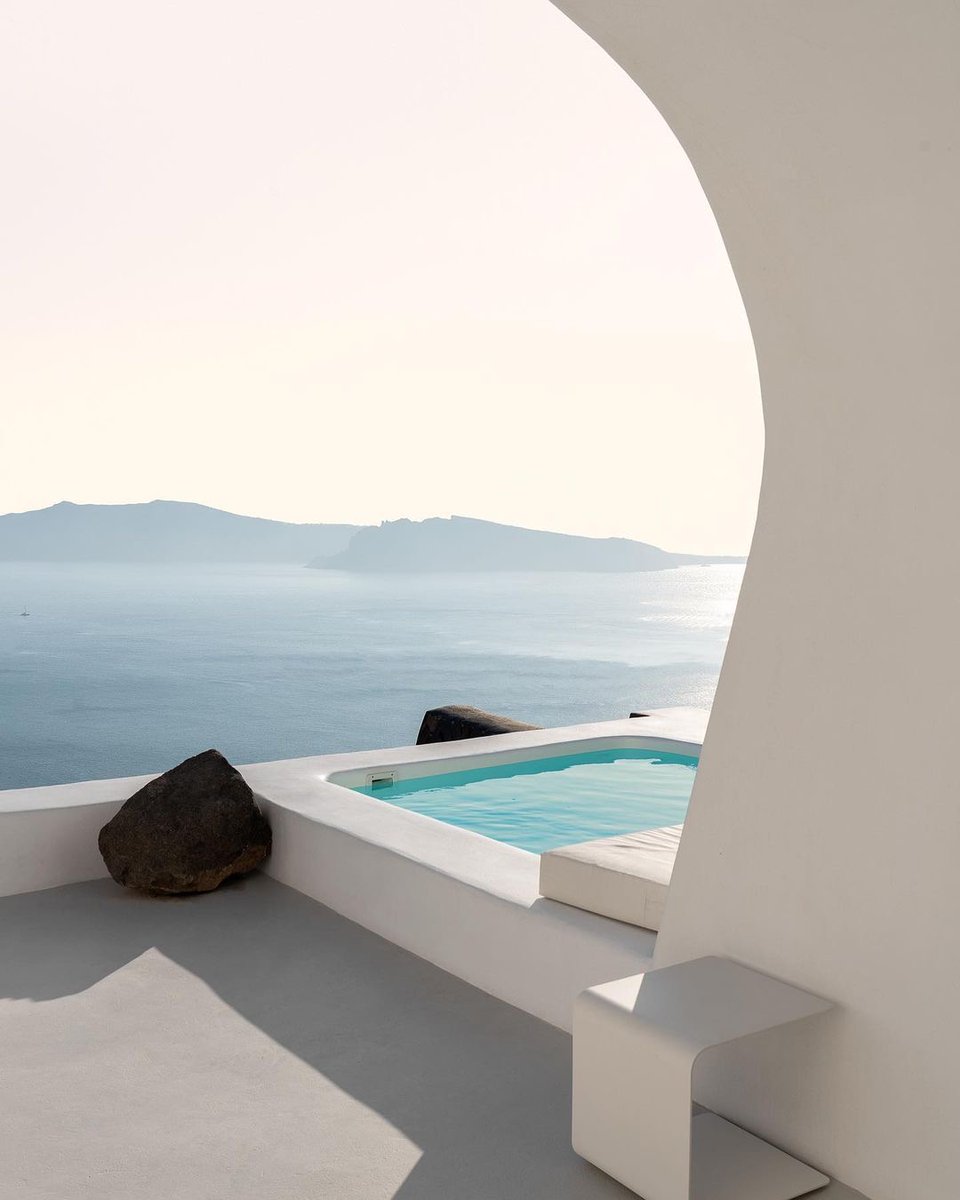 RT <a href="/COPYTRACK/">COPYTRACK</a>: Mentally, this is where I go on my lunch break 😍 captured by George instagram.com/minorstep/?hl=…
#roomwithaview #photography