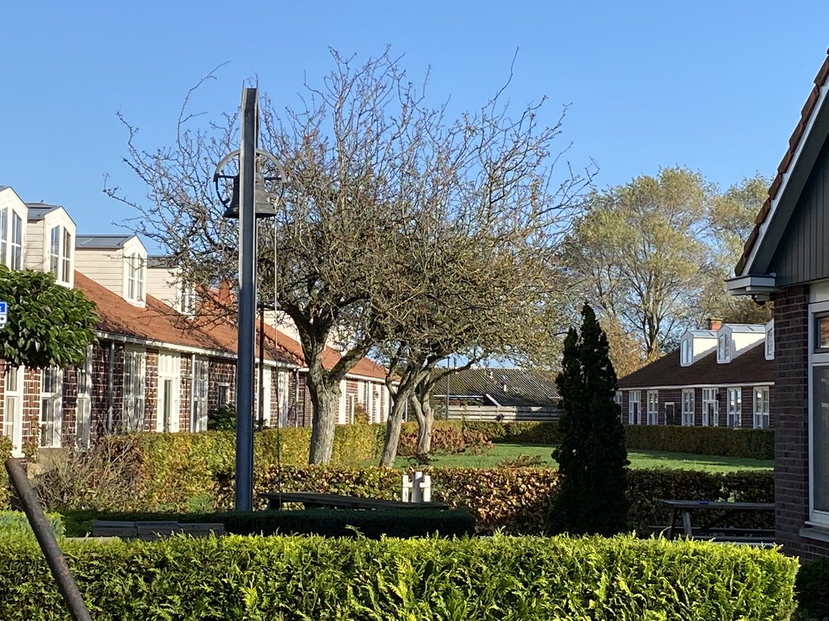 VVDLelystad's tweet photo. Vandaag zijn @GrimbergenDA en @mcboogaard op bezoek bij bezorgde bewoners Werkeiland over bouwplannen. Positief kritische geluiden. Willen graag meedenken. Aandacht is evident. @AccentopTekst @gem_Lelystad @raadvanlelystad https://t.co/tU0Vi4i93I