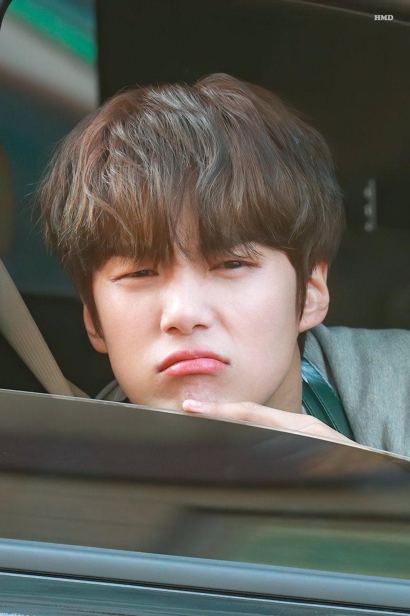 monmonstax tweet picture