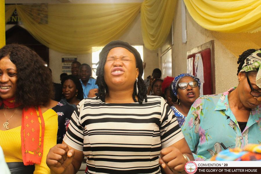 GodwilldoitMin's tweet photo. We will never remain the same, We have touched his GLORY!
#ApostleSuleman
#Day8_finale
#thegloryofthelatterhouse
#greaterpowerconvention2020
#gwdim https://t.co/R0a8dBGXL9