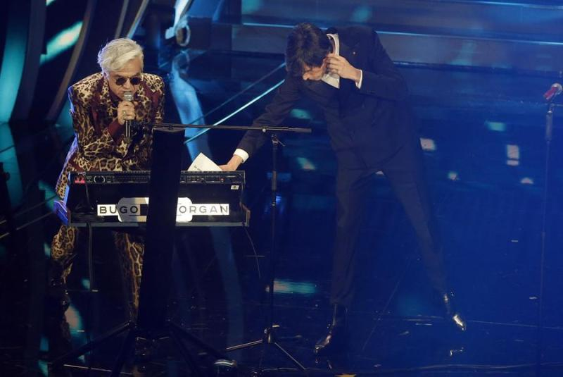 EuroMag_'s tweet photo. La presencia de Morgan como jurado en Ama Sanremo ha despistado a propios y extraños. Tras conocer la posibilidad de un Bugo-Meta-Moro en Sanremo 2021, ¿prepara Amadeus un versus entre Bugo y Morgan?
Lo analizan @muypragmatico y @EAJ31 en #USAMag
https://t.co/trXTcKTW3P https://t.co/bWdBv3MPFA