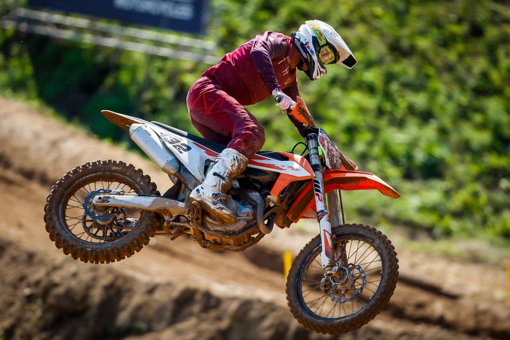LiveMXOnline's tweet photo. Free and Timed Practice results for the EMX Open and EMX2T classes are now live on Live Motocross.

https://t.co/UlVUAi51s9

#emx #emxopen #emx2t #mx #motocross #motox #dirtbikes #promotocross #livemotocross https://t.co/2Ut0GWIOxd