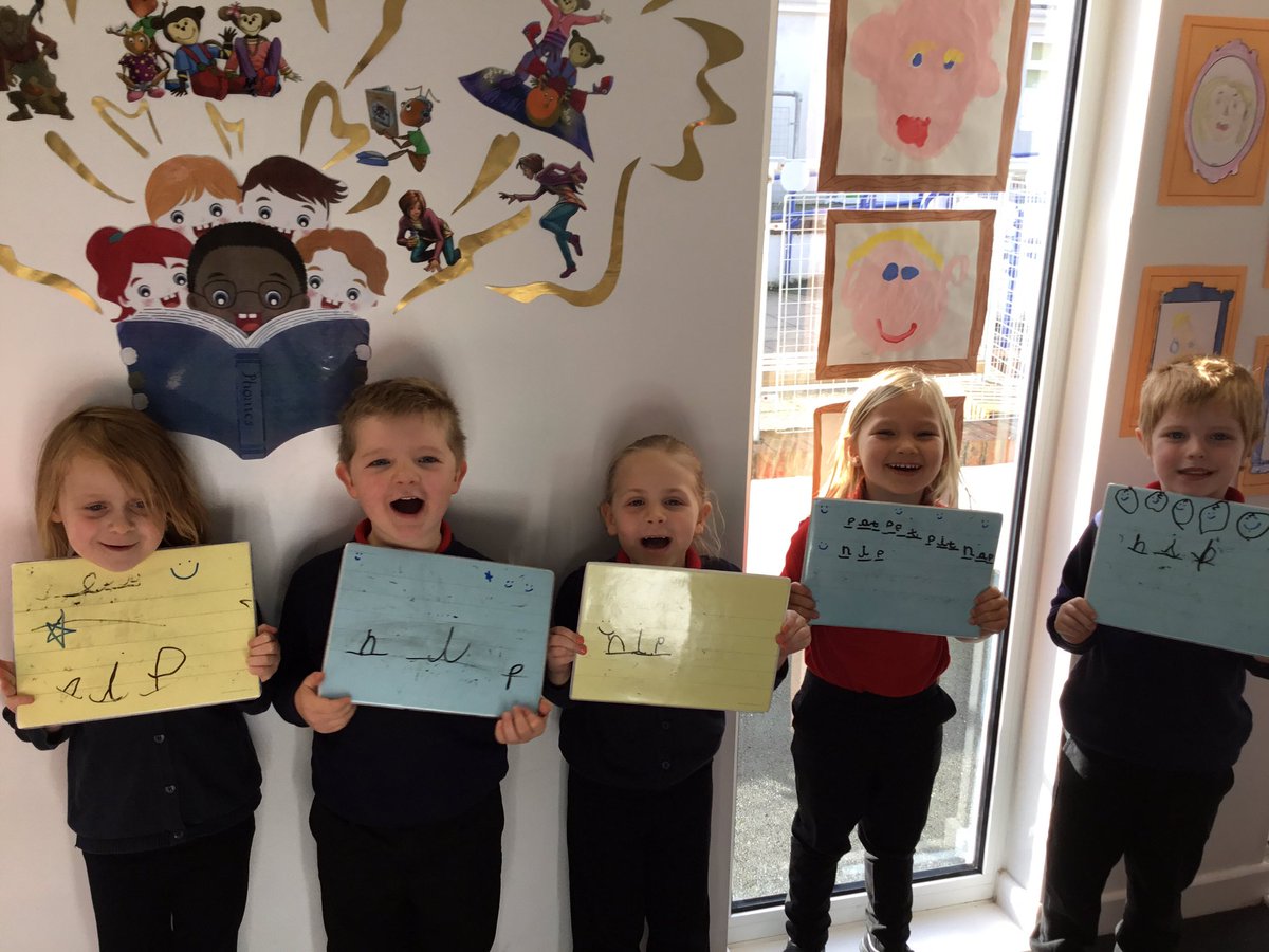 Today in our phonics group we’ve been practicing reading and writing words with the /p/ sound in @BHA_TQ @SWLiteracy @phonicbooks #BHAphonics look at how proud we are of our work 😃