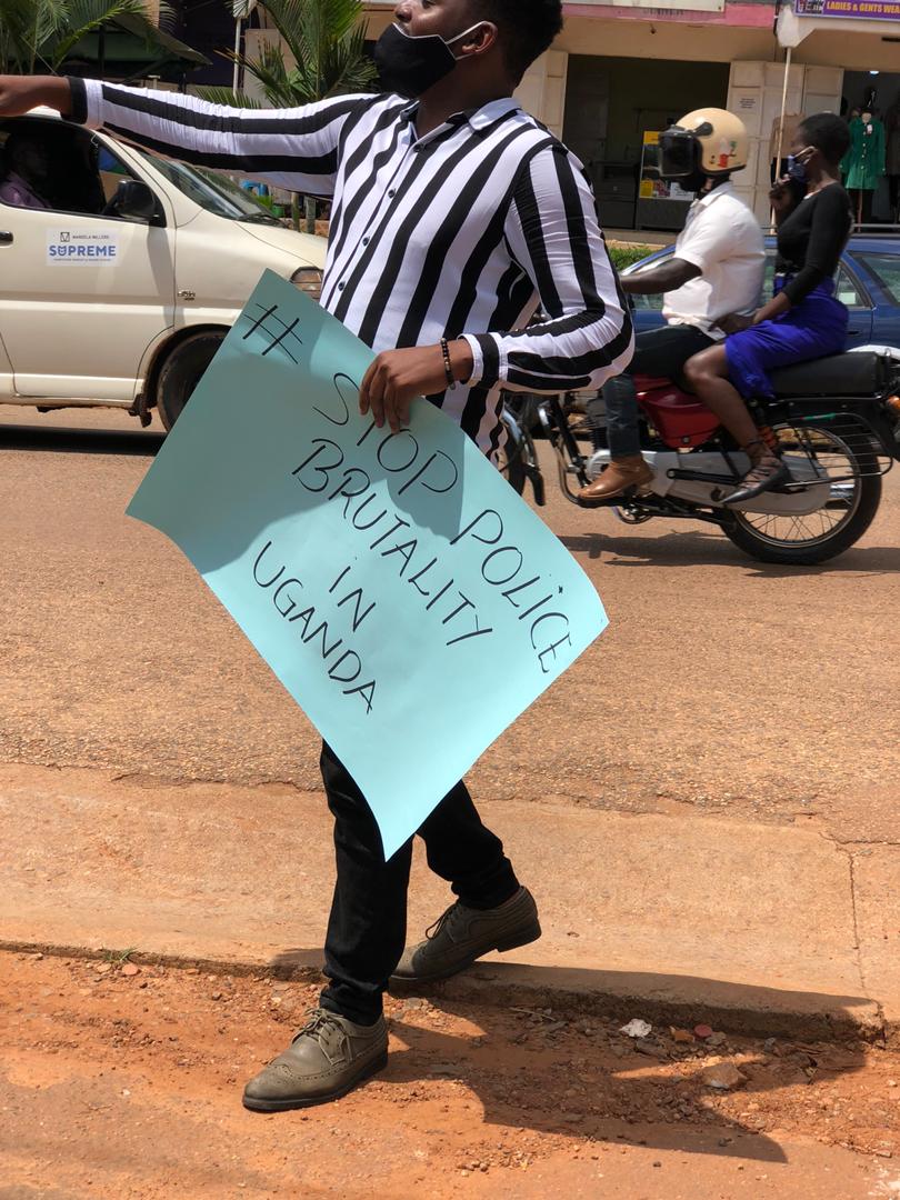 GourguetS's tweet photo. Render I'm sorry for doubting you, i stan bro 👌
Your struggle will never go unnoticed 
#StopPoliceBrutalityInUganda 😒 https://t.co/sGhELZQIEg