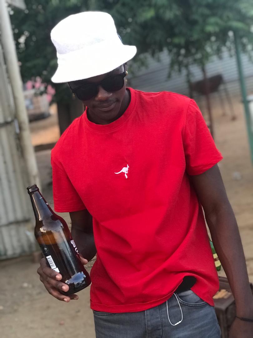 marius_xcix's tweet photo. *Please RETWEET if you happen to find this on your TL*🙇🏿‍♂️

Roo clothing...🦘💯
White shirts-N$150.00
Other colours-N$200.00

Find us on IG @ roo._.clothing_na
For orders, contact:
0857427413 if in whk
0817041355 if in the north

#addinghopetoyourcloset https://t.co/6zPAGEUcy0