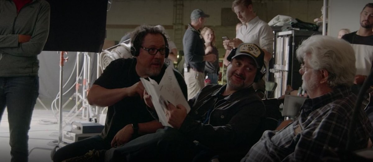 I would also like to highlight the role of Jon Favreau, showrunner of The Mandalorian, who is both the producer, writer and director of this episode.