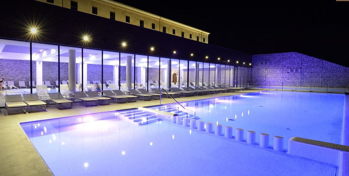 Fira_Barcelona's tweet photo. Desde hoy y hasta el próximo viernes se celebra el #ForoPiscina, cuatro jornadas en formato digital para analizar las últimas tendencias y los retos de futuro del sector de la #piscina.
Consulta el programa 👉https://t.co/SsQqFaIIHo
Coorganizado por @PiscinaWellness y #ASOFAP. https://t.co/Nq1f27p5qZ