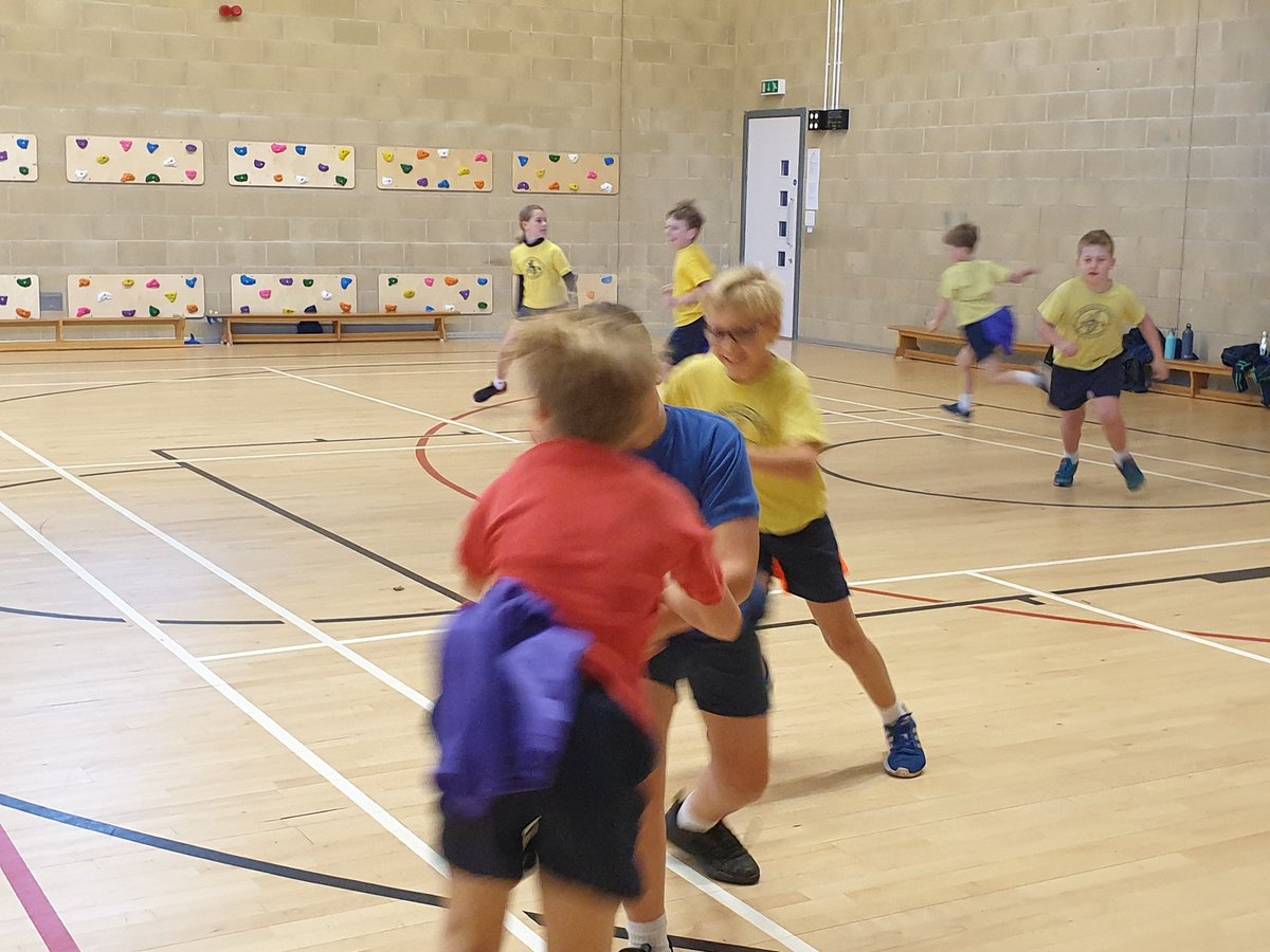 ThorngroveRowan's tweet photo. Enjoying a game of 'tails' to warm up. @ThorngroveSport @ThorngrovePrep #exerciseisfun https://t.co/F1ikVu5Wpw