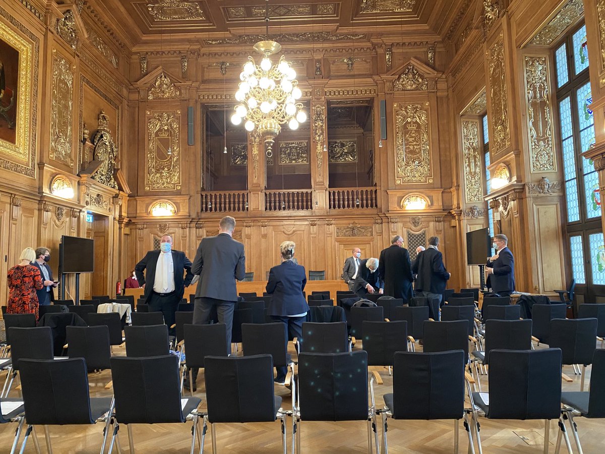 Live fra Bundesverwaltungsgericht. Om lidt bliver de 8 klagesager mod Femern-forbindelsen afgjort. Et spændende punktum på mange års arbejde.