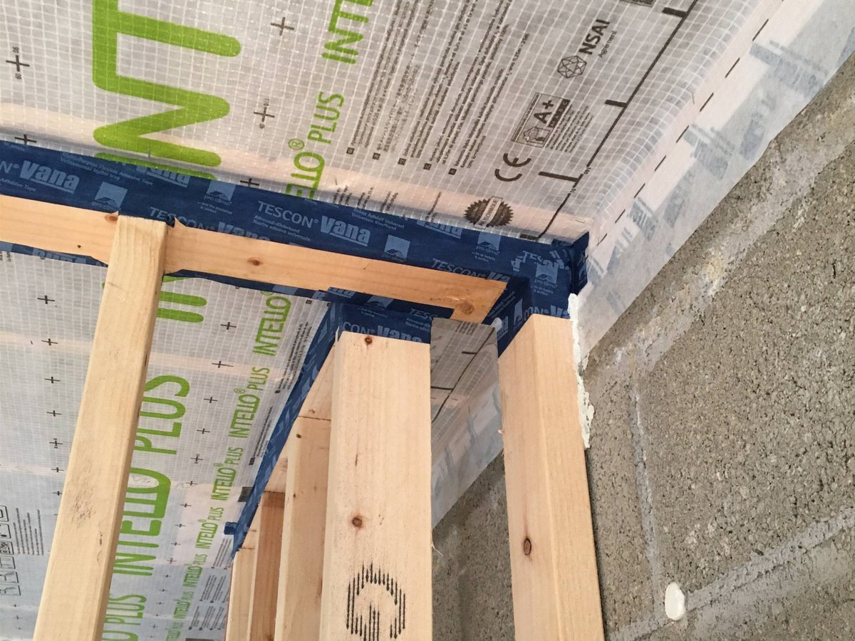 ecologicalbuild's tweet photo. Some nice on-site detailing using the @proclima system. Here #Intello airtight membrane is used with #Kaflex and #Roflex grommets around cables and pipes. The overlaps are sealed with #TesconVana and #Unitape airtight tapes.

https://t.co/7FcY5pYtOp https://t.co/J1LXwPtkdf
