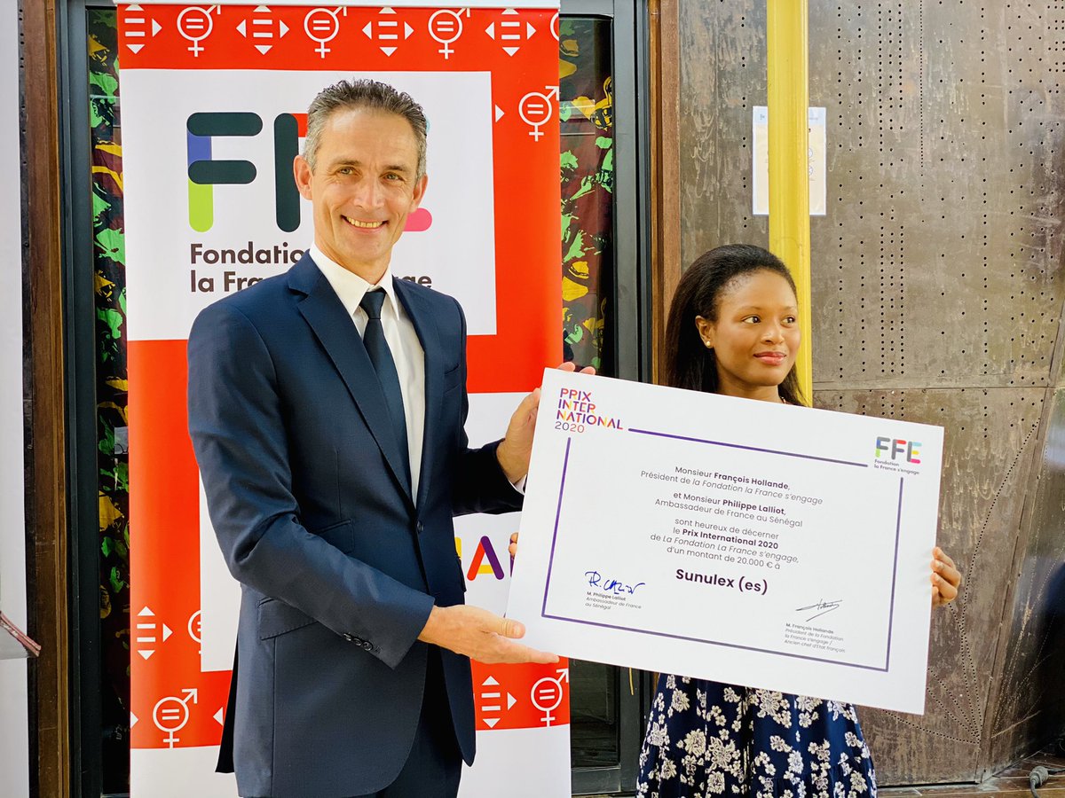 unwomenafrica's tweet photo. #Sunulex, une librairie #digitale qui vulgarise du contenu juridique pour changer la vie de familles entières en #Afrique & #Apiafrique qui facilite l’accès des populations précaires aux protections périodiques & œuvre pour préserver la santé des femmes et des enfants
#Team221 https://t.co/ZKzL0Kb9h3