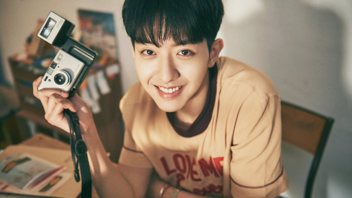 Lee Jungshin ( @MentalShin) - maknae of the group, bassist, sub vocal, rapper, songwriter and also an actor. Of course, he's an ideal man as well!   #CNBLUE  #씨엔블루  @CNBLUE_4