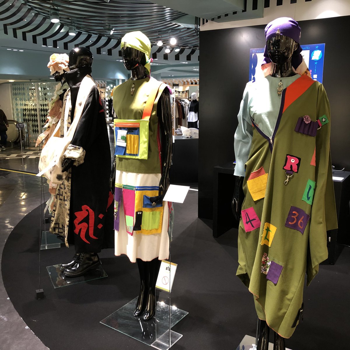 kuwasawadoso's tweet photo. 渋谷西武の各フロアーイベントスペースに、コロナで中止となった昨年度の卒業制作展の作品が展示されています。ぜひお立ち寄りください。（2020年11月23日まで）
https://t.co/aPhOpsuXow https://t.co/AlO6ON7HMJ