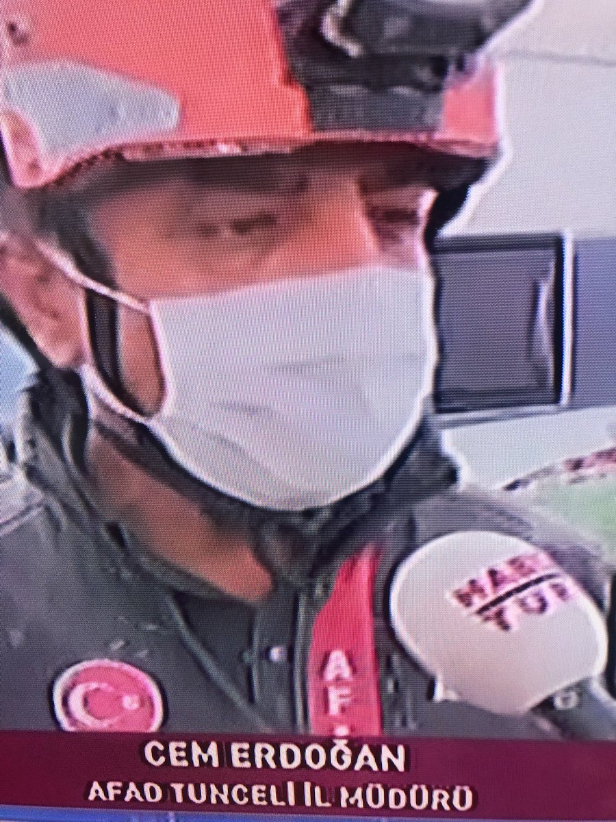 yagmurizi's tweet photo. #izmirdepreminde. #Ayla bazısı #Ayda yazmış onu ilk görüp kurtaran Kahramanın. Cem Erdoğan Tunceli Afad dan #CemErdogan https://t.co/ICKrHtotg4