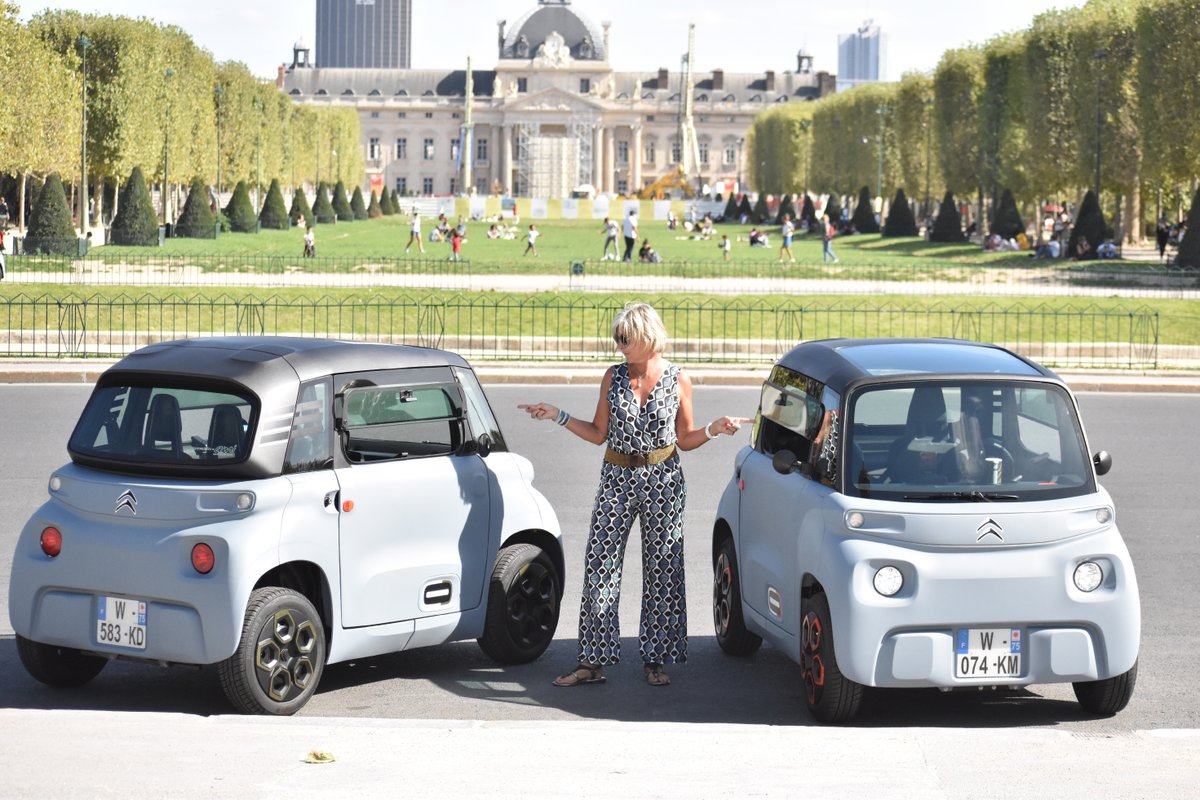 Automobelle's tweet photo. Quand #automoBelle visite #Paris en #Citroën #Ami !
Si vous avez 20 ou 30 ans, vous ne connaissez certainement pas la #Citroën Ami 6, voiture populaire des années 60! Si vous avez plus de 40 ou 50 ans et que vous l’avez connue, ne cherchez pas de ressembla
https://t.co/4vL04f1rm7 https://t.co/gz584ja5HE