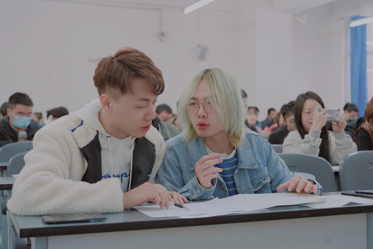 ShermanXiaoo's tweet photo. How did these pictures come from? I also doubt 🤔 didn't see the camera🙊 https://t.co/eDZ49NtHHK