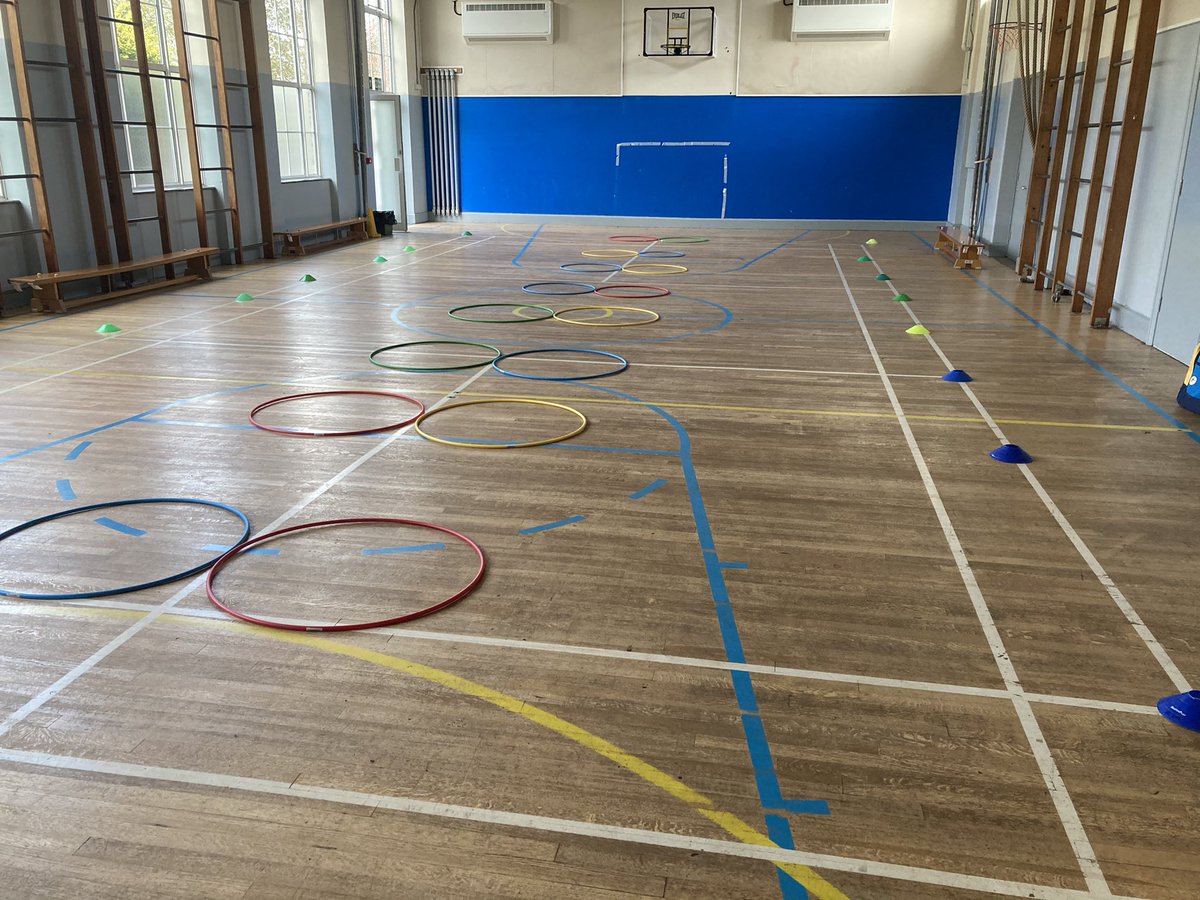 DSProStu's tweet photo. Really pleased to be back at @BMiddleSchool with @DSProJackT , today we looked at place value up the 100,000. A really positive first lesson with great impact shown already. https://t.co/gf4g9Z27wY