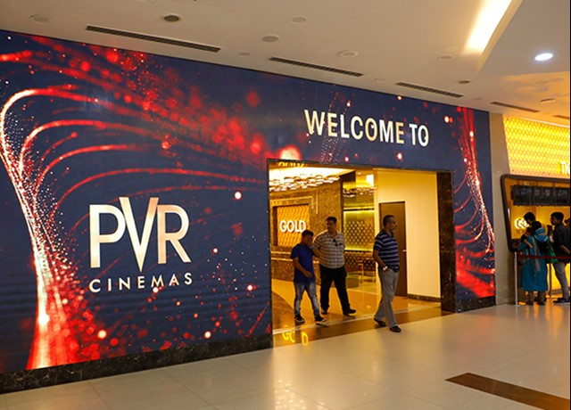 CNBCTV18Live's tweet photo. #Breaking | PVR ( Priya Village Roadshow) Q2 cons net loss at Rs 183.9 cr Vs CNBC-TV18 poll of Rs 200 cr #loss https://t.co/cj4XAodYxS