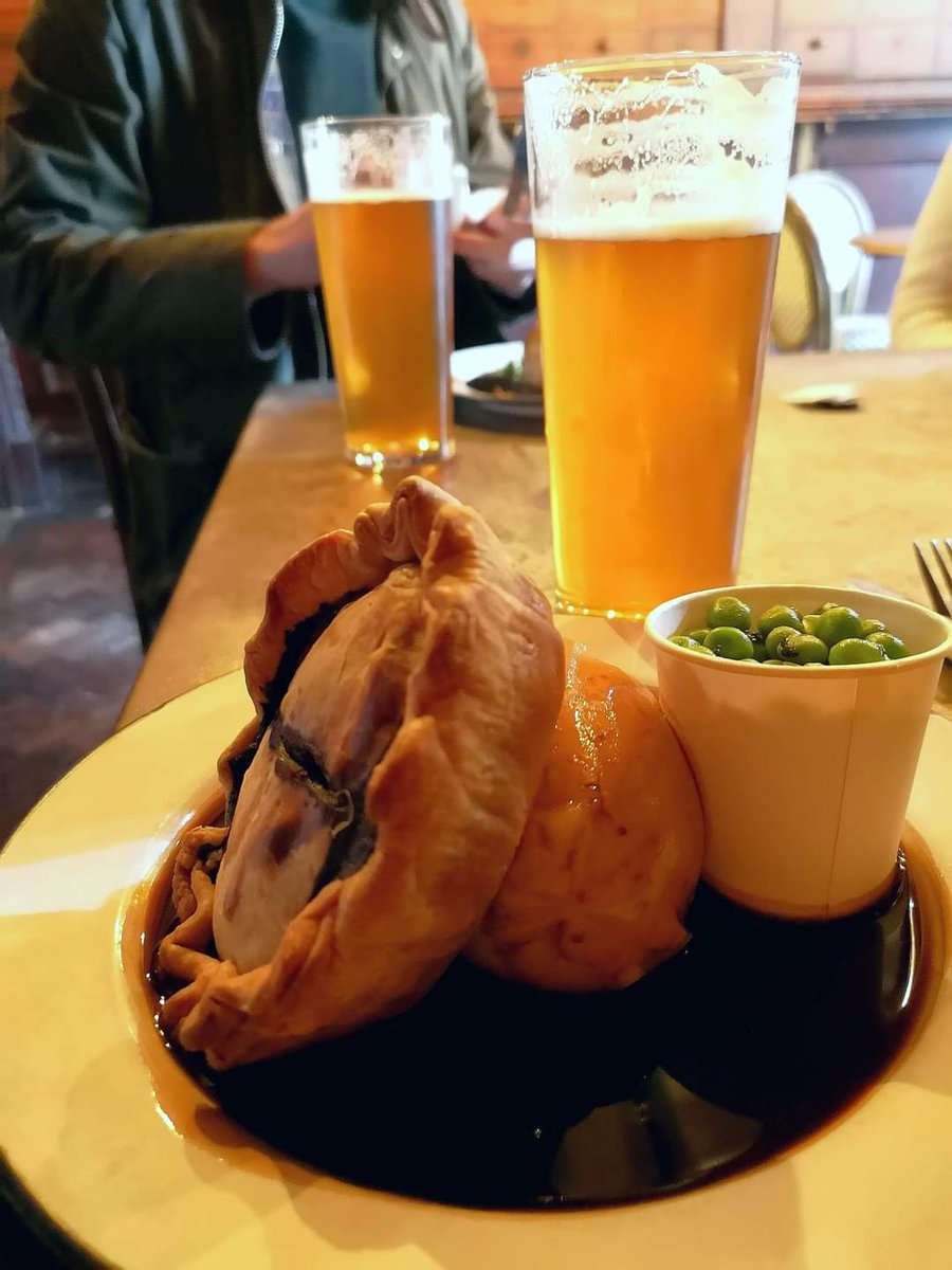 THE PIE MENU 👇

Steak pie, mince and onion pie, sausage, apple, cider and onion pie, chicken, gammon and leek pie, chicken, chorizo and sweet potato pie, Mediterranean vegetable pie, mushroom and leek pie.

Serving all day long until 9pm.