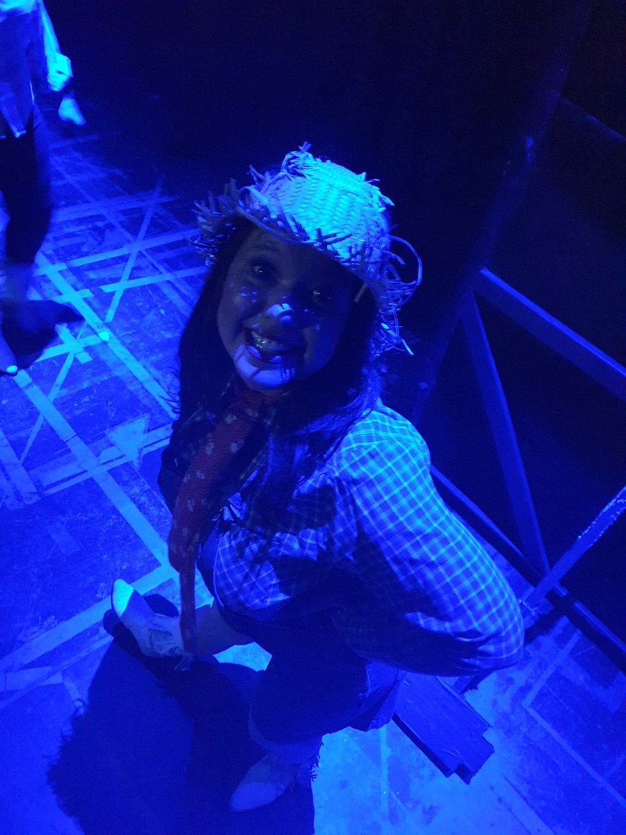 Last show for 2020...what a year it has been. Performing <a href="/FIBJshow/">Forever In Blue Jeans-Rock n Country show</a>  <a href="/QueensTheatreH/">Queen's Theatre Hornchurch</a> ( my favourite theatre when on tour) looked after so well by Christine &amp; her team. 
Until next time (whenever that may be keep safe &amp; well #Theatre
#livemusic #SaveTheArtsUK