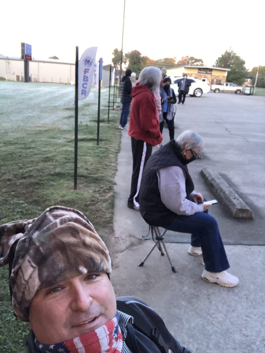 Been in line since 6:00. Not to vote tho. We’re getting lottery tickets.