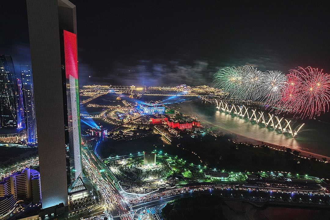 Colours of strength, courage, hope, joy, love, peace and integrity fill our hearts on this day #InAbuDhabi 🇦🇪
#UAEFlagDay #StaySafe
📸 kz5/ Instagram https://t.co/Mg8yPyr4aX