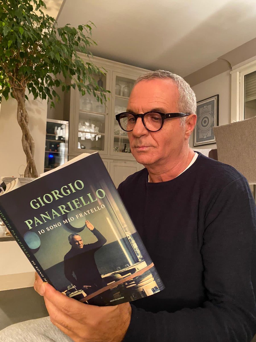 GioPanariello's tweet photo. Io Sono Mio Fratello" da oggi in libreria e negli store digitali.

https://t.co/TaxfVjotl8

#IoSonoMioFratello @Librimondadori https://t.co/XJX5iAJUiv
