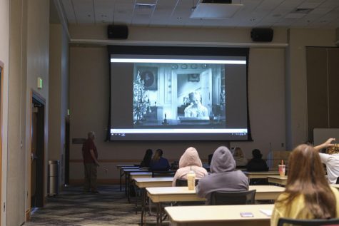 Students, professors discuss learning during a pandemic - (featuring NKU part-time instructor Phil Resnick and anthropology major Dominic Ruschman) - The Northerner - photo by Billy Keeney (thenortherner.com/staff_profile/…) - thenortherner.com/news/2020/11/0…
