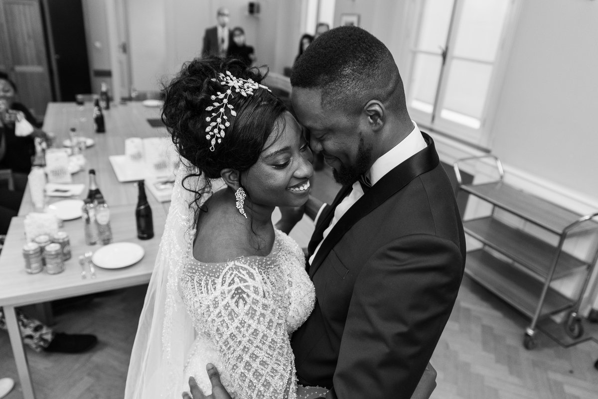 PerfectPicts's tweet image. A story of a catholic wedding in Amsterdam during the Covid pandemic. bit.ly/3jVaXjc