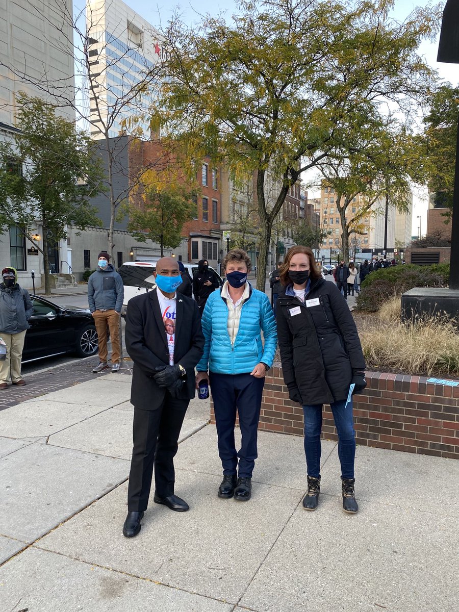 VoteRucker's tweet photo. Exciting to see a line of people ready to make their voice heard in downtown Cincinnati this morning. If you haven’t voted yet make your voice heard today! Let’s do this together!! #2020 #VOTE #VoteResponsibly https://t.co/rqdnNHYhsY