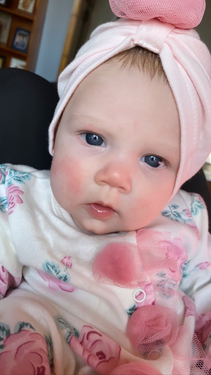 Madee_Sero's tweet photo. The most beautiful blue eyed babe 🤍🥺 https://t.co/vJNwXBdYUF