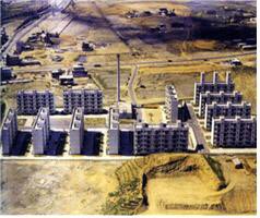 Distrik Gangnam mulai dibangun komplek apartemen untuk PNS dan rakyat pada awal tahun 70-an, tapi masih belum menarik minat orang karena sepi & ga ada transportasi publik yang memadai.Pemerintah hapus pajak lisensi, bisnis, registrasi, dll tapi ga membuahkan hasil.