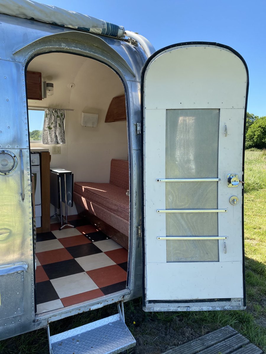 Busy packing up our gorgeous #airstreams ❤️ massive thanks to all this year’s wonderful guests 😀❤️👍🏻🙏🏻