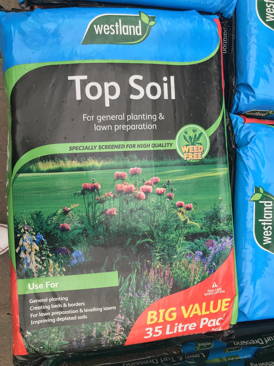 BurstonStAlbans's tweet image. Now is the perfect time to get your plant beds and lawns conditioned and looking good going into winter. Adding nutrients now will boost growth in spring. Get digging!!!! #digdigdig #autumn #autumngardendays #preparation #getoutside #getoutdoors #novembergarden #stalbans #burston