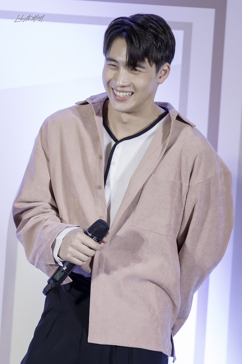 lookatm34n's tweet photo. [HQ] 201031 Grand Opening Looks @ Future Park Rangsit

ข้างๆ หัวใจ 💙

#MeanPhiravich https://t.co/LiDF592Lid