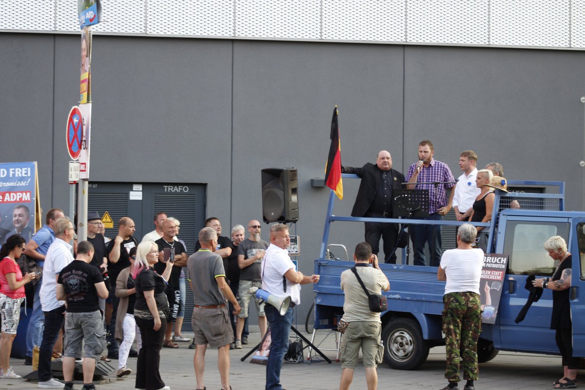 mschwarz87's tweet photo. Hier einige Bilder von der Demo vom #dd0108 aus 2019. https://t.co/navyDnoLCt