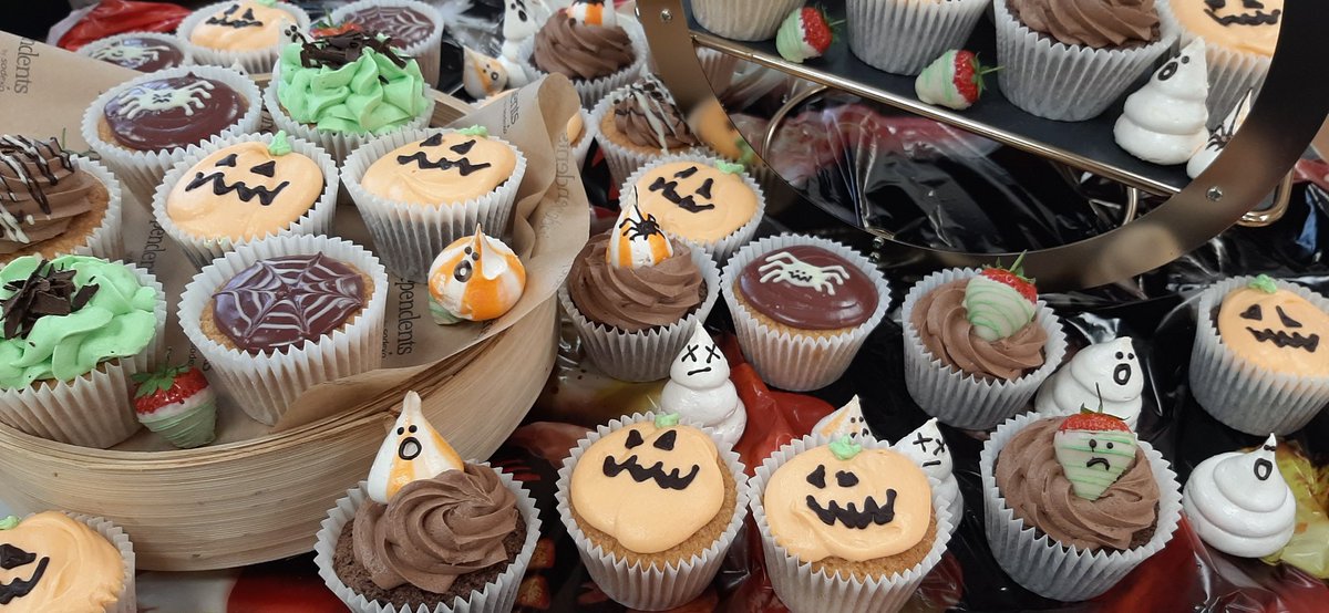 ChrisPennycott's tweet image. A few dishes from the past week catering for the few that couldn't go home for half term @TA3SodexoChef @Clifton_College @SodexoCulinary