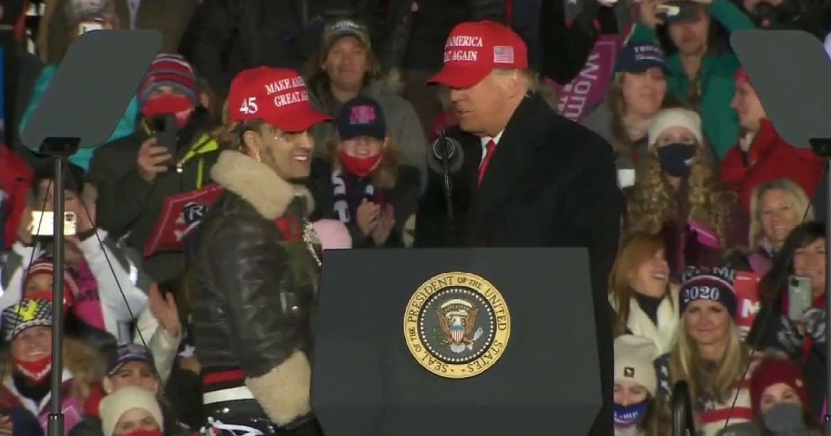 KaosLostAngels's tweet photo. It not so serious political news today - i find it hilarious that #Trump introed #LilPump as "Lil Pimp" and the news media didn't know his name either... I got 1000 other rappers I wish i could delete from the memory banks. #EraseTheWack2020  #KeepinItReal
https://t.co/yaBGAhQqGM https://t.co/Wq5IrHeN9w