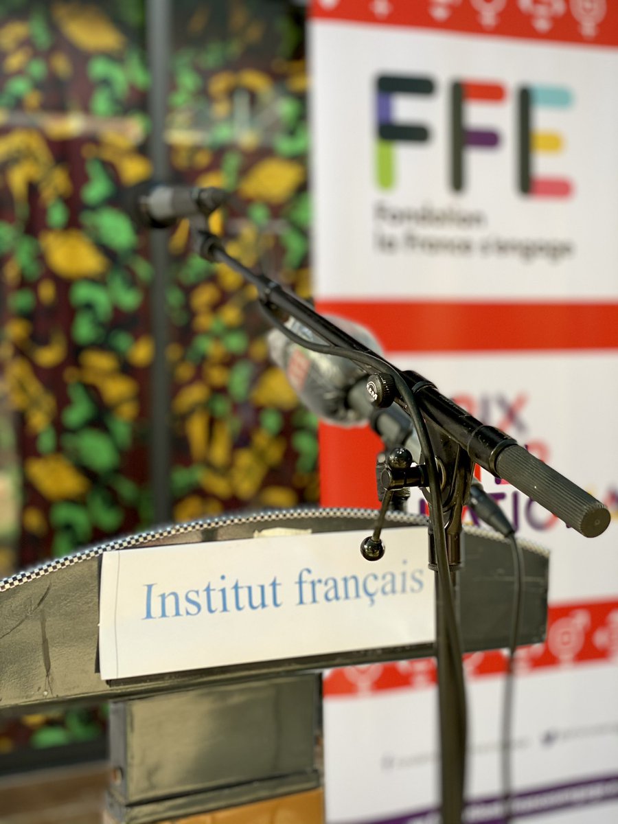 paneju's tweet photo. Ce matin l’Ambassadeur de @FranceoSenegal Philippe Lalliot & @LaFrancesengage ont remis le #PrixInternational2021 à #Sunulex & @apiafrique dont les projets font avancer l’#ESS au #Senegal en faveur des + démunis ➡️ les #femmes & les enfants
#GenerationEgalite #kebetu #team221 https://t.co/ggrsAbrV57